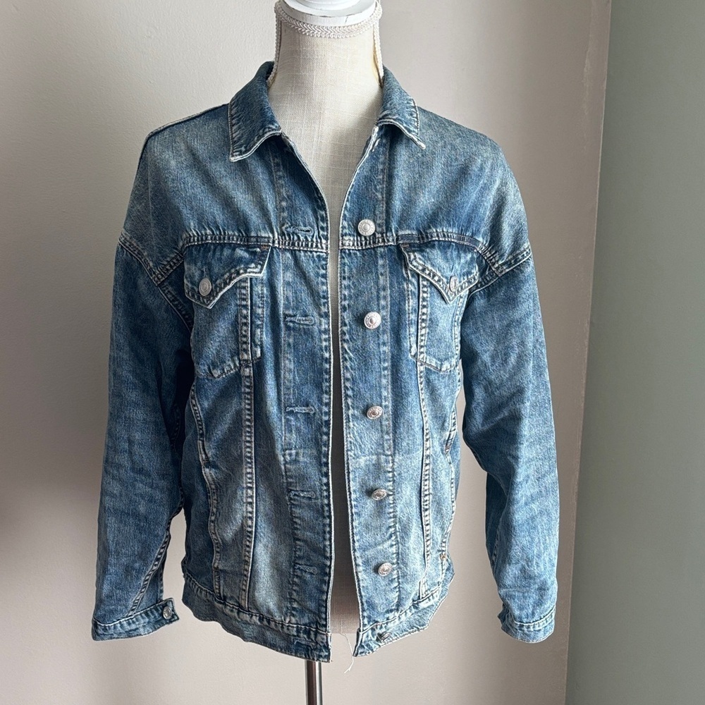 American Eagle Outfitters Light Blue Denim Jacket
